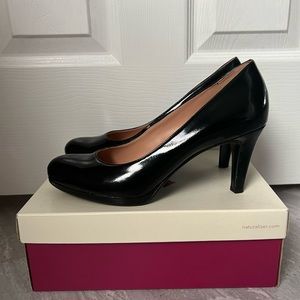 NATURALIZER | Black Patent Leather Heel